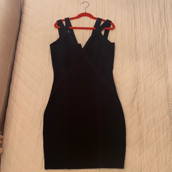 Guess dress 👗 - Picture 1 of 3